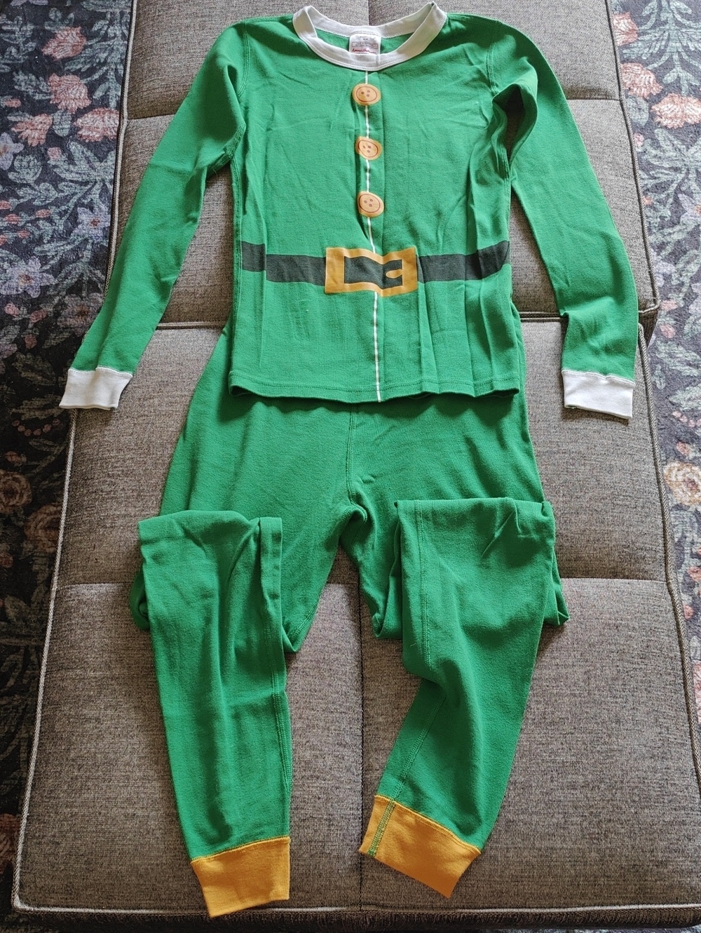 Hanna Andersson Green Elf Pajama Set with Gold Accents